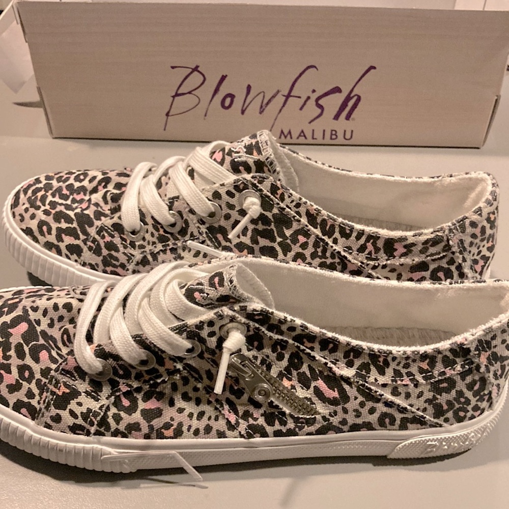 Blowfish Leopard Print Women’s slip on sneaker. Size 10. Never worn.